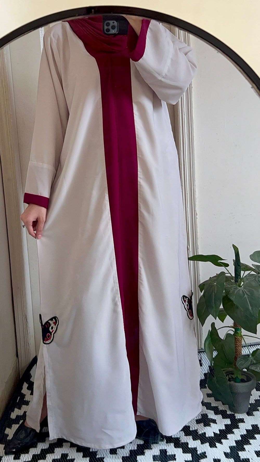 Cream Abaya with butterflies on both sides π¦