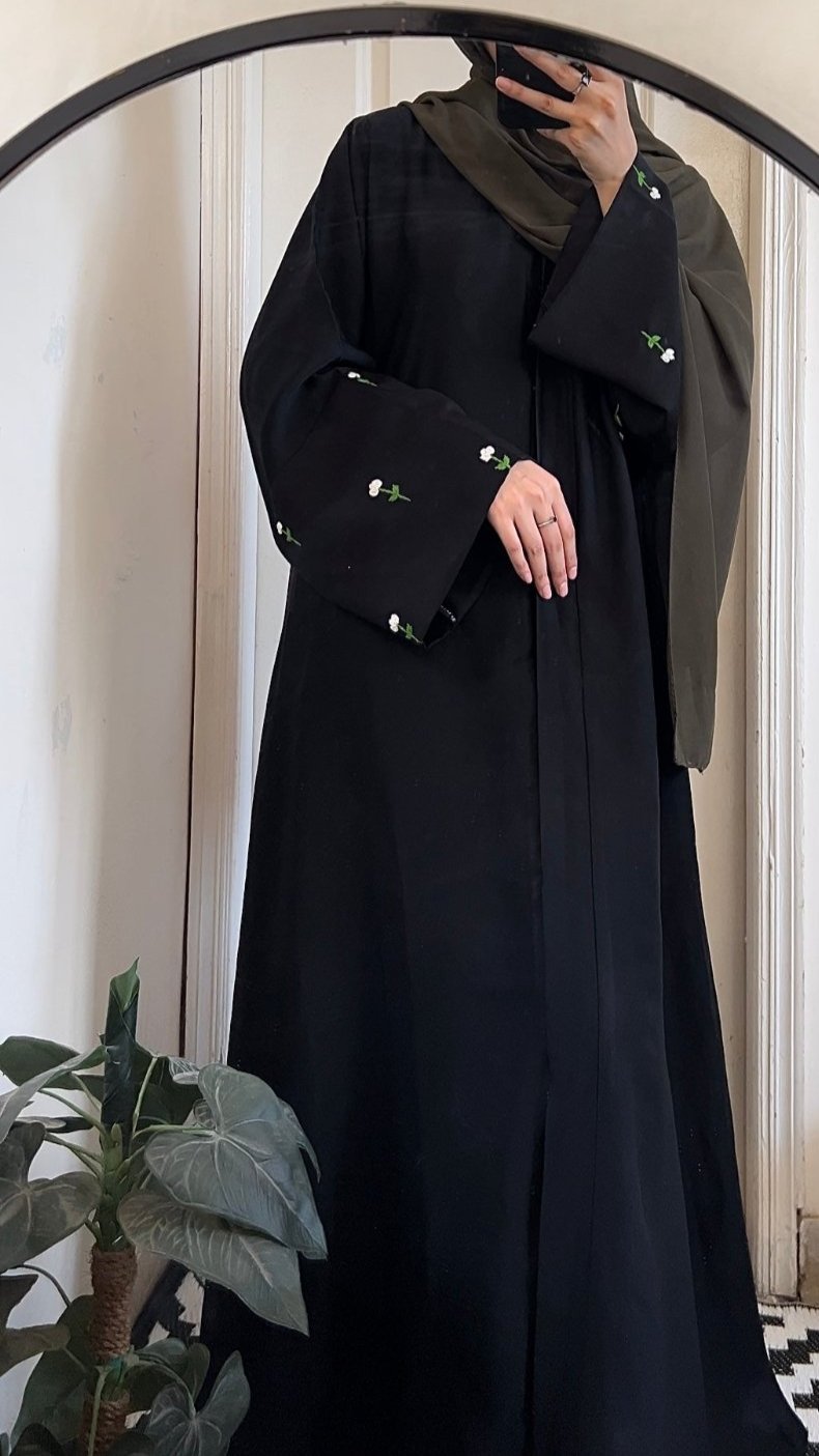 Black Daisy OR Tulip Floral Abaya
