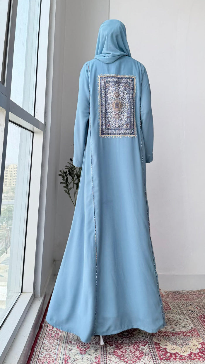 Traditionally Chic