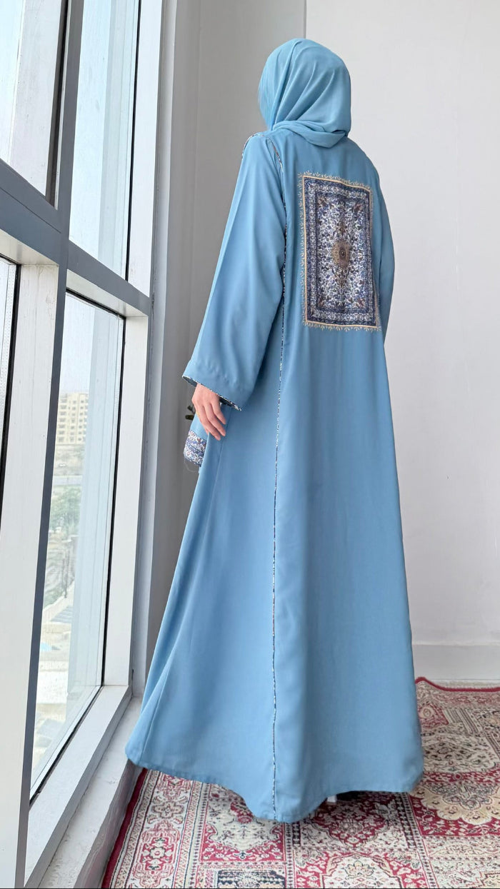 Traditionally Chic