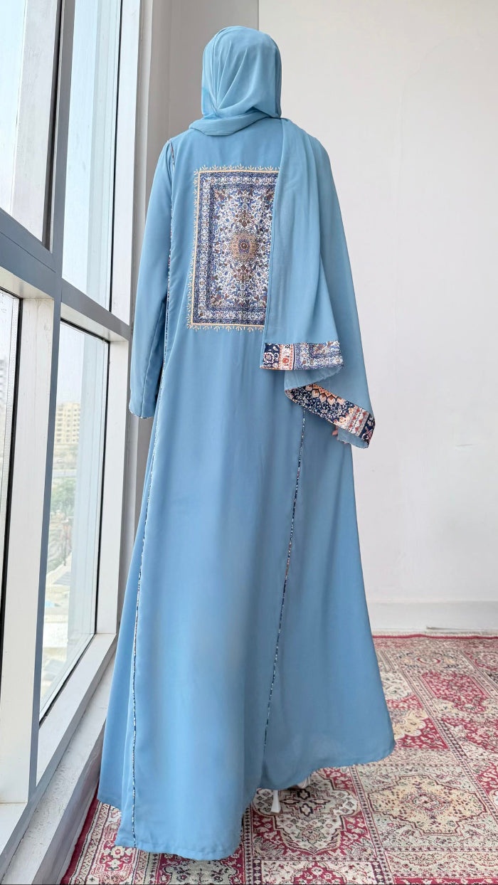 Traditionally Chic